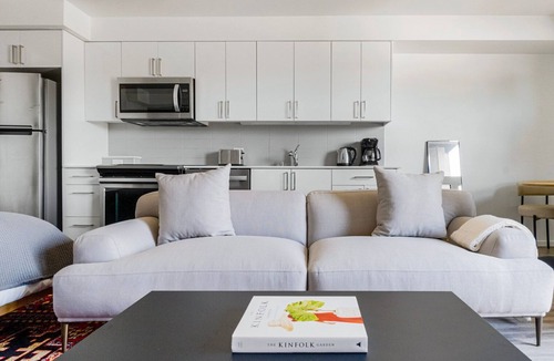 University District Apartment | Blueground | Ravenna, rooftop, nr University Park