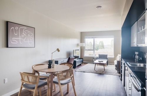 Overlake Apartment | Blueground | Redmond, bbq & w/d, nr park