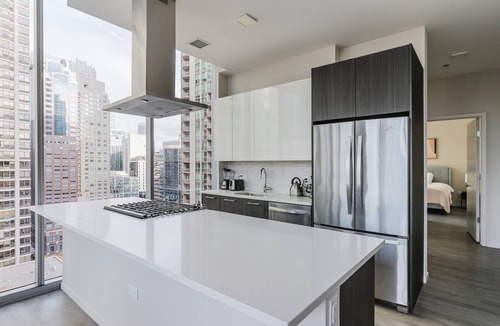 Near North Side Apartment | Blueground | River North 2bd apartment