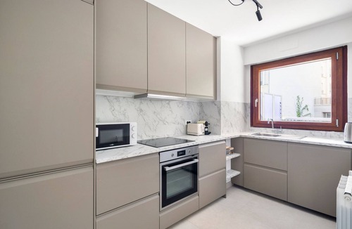 Pigalle Apartment | Blueground | Saint-Georges, terrace, nr Sacré-Cœur