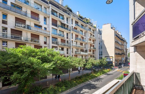 Pigalle Apartment | Blueground | Saint-Georges, terrace, nr Sacré-Cœur