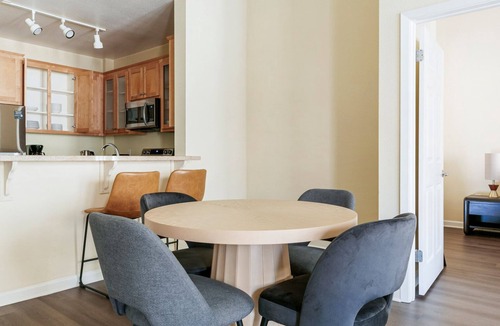 San Bruno Apartment | Blueground | San Bruno, pool, nr Baylands Park