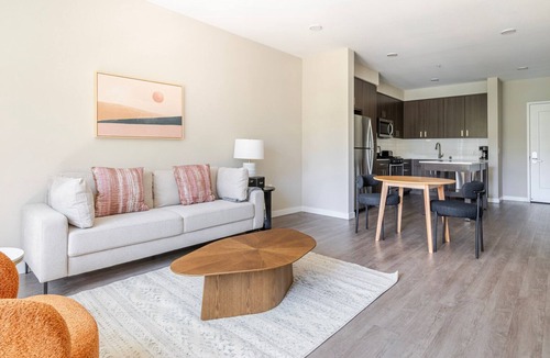 Santa Clara Apartment | Blueground | Santa Clara, pool, nr Central Park