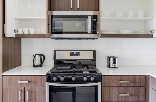 Santa Clara Apartment | Blueground | Santa Clara, pool, nr Central Park