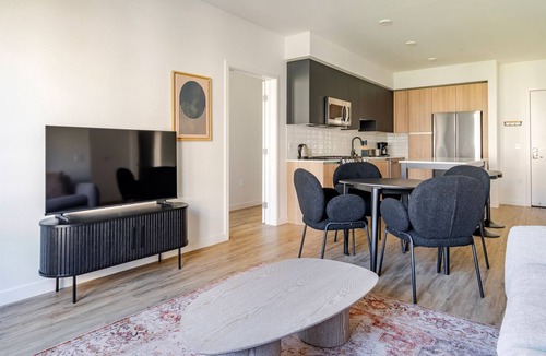 Newhall Apartment | Blueground | Santa Clara, view, nr Central Park