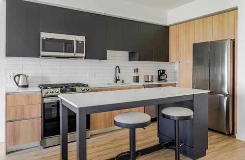 Newhall Apartment | Blueground | Santa Clara, view, nr Central Park