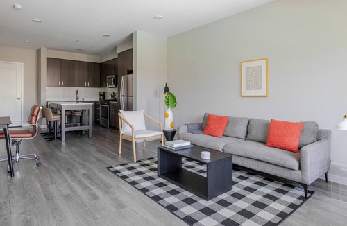 Santa Clara Apartment | Blueground | Santa Clara, pool, nr Central Park