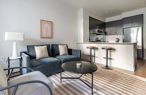 Santa Clara Apartment | Blueground | Santa Clara, pool, nr Central Park