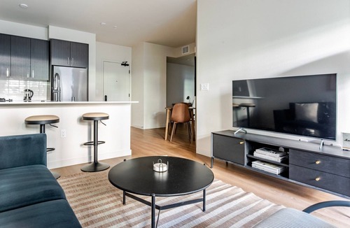 Santa Clara Apartment | Blueground | Santa Clara, pool, nr Central Park