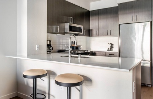 Santa Clara Apartment | Blueground | Santa Clara, pool, nr Central Park