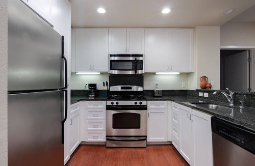 Santa Clara Apartment | Blueground | Santa Clara 2bd apartment