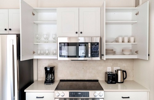 Scofield Farms Apartment | Blueground | Scofield Farms, pool, nr Walnut Creek Park