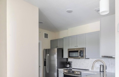 Scofield Farms Apartment | Blueground | Scofield Farms, pool, nr park