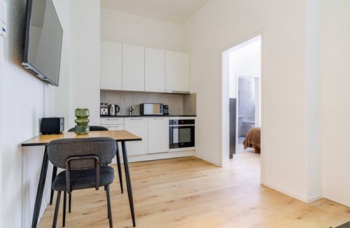 Seebach Apartment | Blueground | Seebach, washer, nr Zurich Zoo