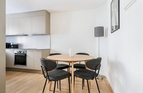 Seefeld Apartment | Blueground | Seefeld, balcony, nr Lake Zurich