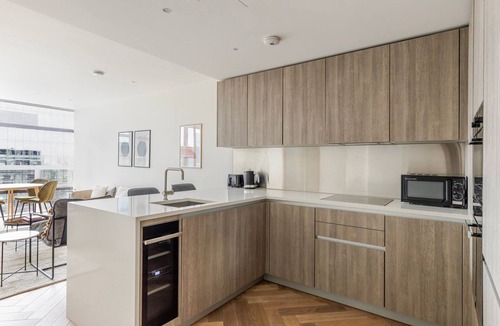 Shoreditch Apartment | Blueground | Shoreditch, pool, nr Barbican