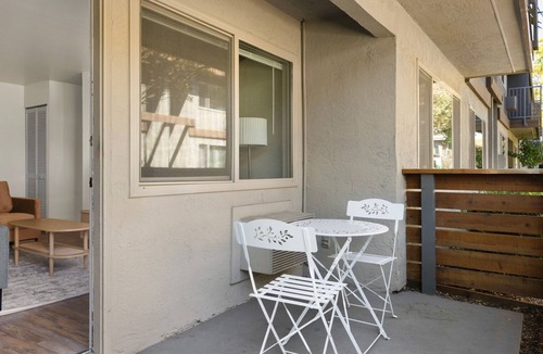 Mountain View Apartment | Blueground | Shoreline West, pool, nr Shoreline Park