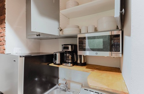 SoHo Apartment | Blueground | SoHo, AC & elevator, nr park