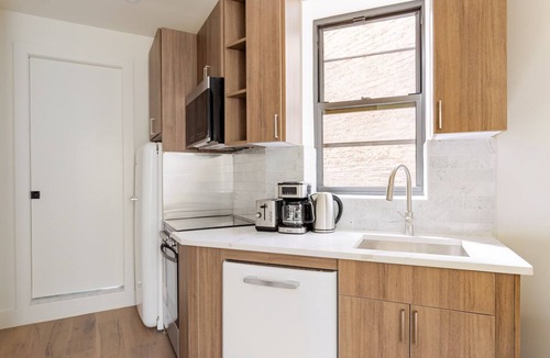 SoHo Apartment | Blueground | SoHo, w/d, AC, nr landmarks