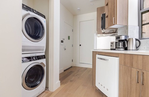 SoHo Apartment | Blueground | SoHo, w/d, AC, nr landmarks