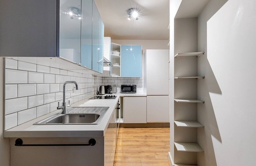 Spitalfields Apartment | Blueground | Spitalfields, terrace, nr St. Mary’s