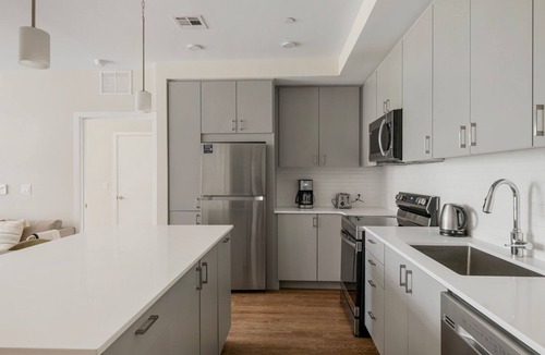 St. Elizabeth's Apartment | Blueground | St. Elizabeth's, balcony, nr Brighton Park