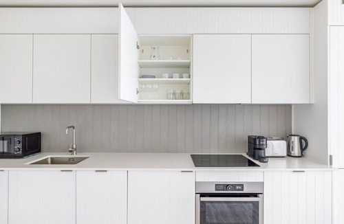 Stratford and New Town Apartment | Blueground | Stratford, rooftop, nr Olympic Park