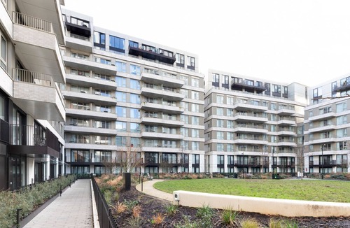 Stratford and New Town Apartment | Blueground | Stratford, rooftop, nr Olympic Park