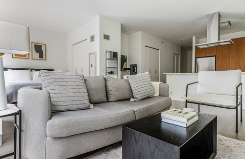 Streeterville Apartment | Blueground | Streeterville, rooftop, pool, nr park