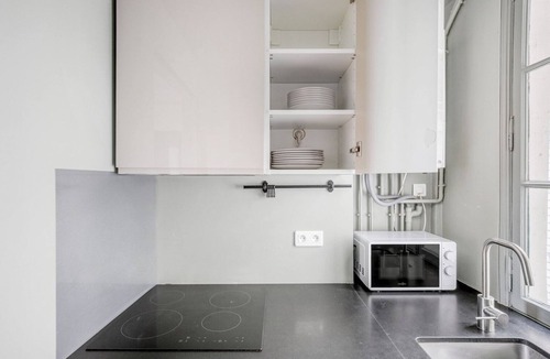 Ternes Apartment | Blueground | Ternes, nr restaurants & attractions