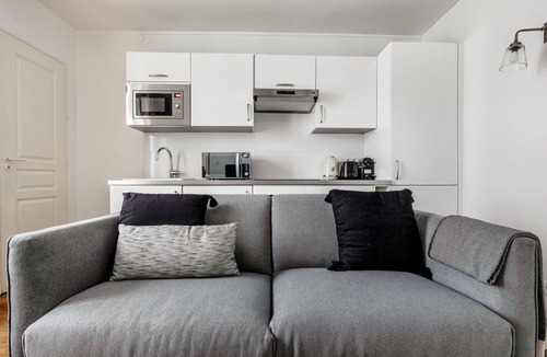 Chaillot Apartment | Blueground | Trocadéro, near Champs Elysées