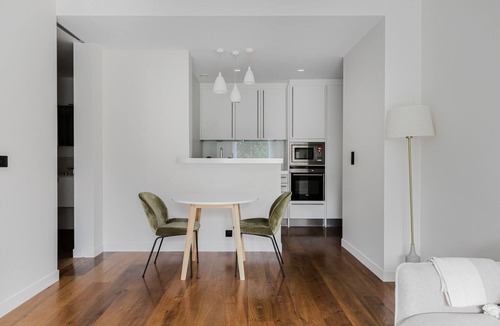 Porte-Dauphine Apartment | Blueground | Trocadero, elevator & w/d, nr Eiffel
