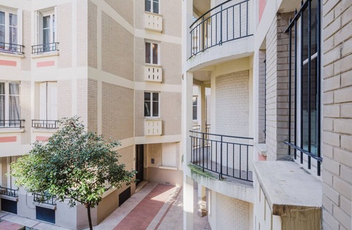 Porte-Dauphine Apartment | Blueground | Trocadero, elevator & w/d, nr Eiffel