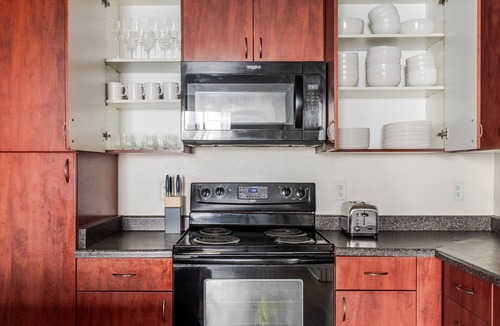 Union City Apartment | Blueground | Union City, pool, nr Union Square