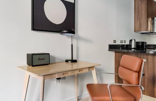 The Villas Apartment | Blueground | Valley Fair, jacuzzi, nr Plaza de Cesar Chavez