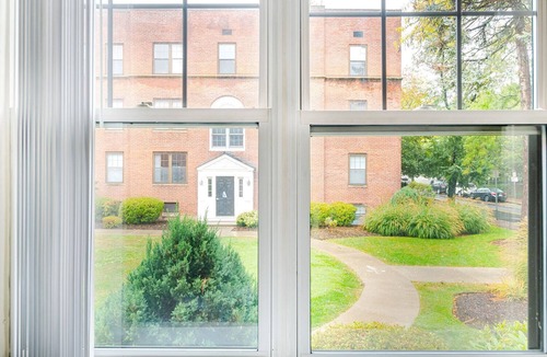 Central Square Apartment | Blueground | Ward Two, pool, nr Assembly Square