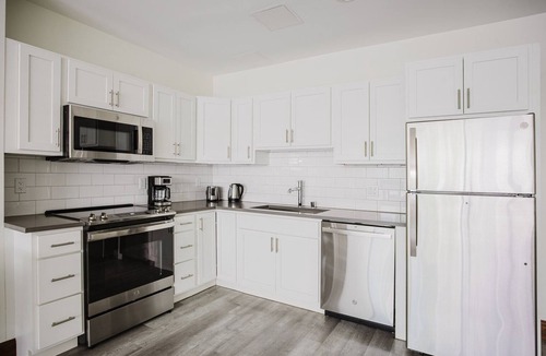 Waterfront Apartment | Blueground | Waterfront, view, nr Aquarium