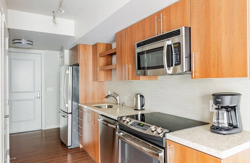 West Bellevue Apartment | Blueground | West Bellevue, w/d, nr park