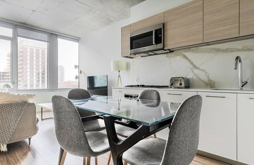 West Loop Gate Apartment | Blueground | West Loop Gate, rooftop, nr Riverwalk