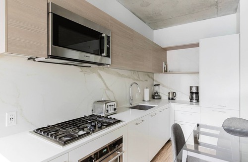 West Loop Gate Apartment | Blueground | West Loop Gate, rooftop, nr Riverwalk