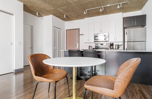 West Loop Gate Apartment | Blueground | West Loop Gate, pool, nr Union Station