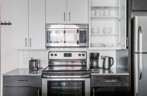 West Loop Gate Apartment | Blueground | West Loop Gate, pool, nr Union Station