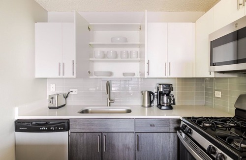 West Loop Gate Apartment | Blueground | West Loop, gym & bbq, nr Willis Tower