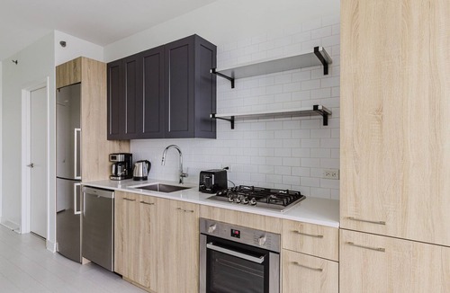 West Loop Apartment | Blueground | West Loop, pool & AC, nr Willis