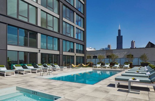 West Loop Apartment | Blueground | West Loop, pool & AC, nr Willis