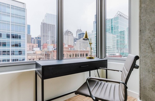 West Loop Gate Apartment | Blueground | West Loop, rooftop pool & gym