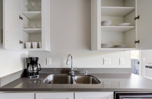 West San Jose Apartment | Blueground | West Valley, pool, nr park