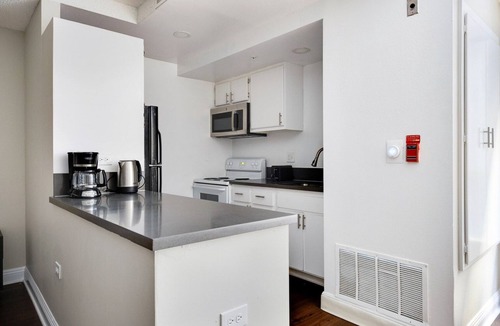 Westwood Apartment | Blueground | Westwood, view, nr UCLA