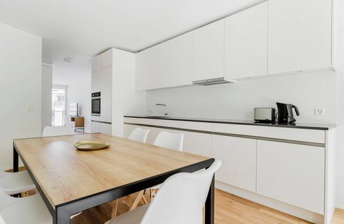 Alt-Wiedikon Apartment | Blueground | Wiedikon, balcony & w/d, nr market