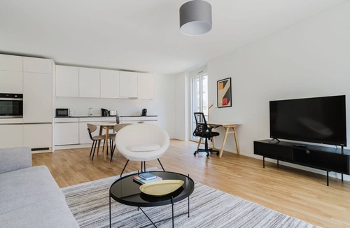 Alt-Wiedikon Apartment | Blueground | Wiedikon, balcony & w/d, nr market